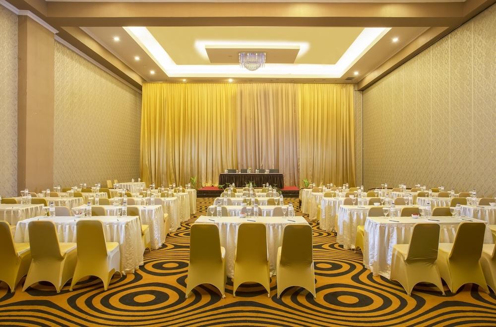Swiss-Belhotel Merauke Exterior foto